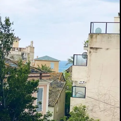 Apartamento Erbalunga : Rénové, Bel Emplacement